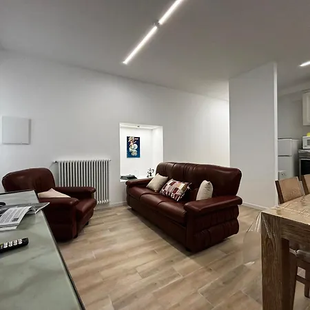 Apartment Casa Manzoni - Larihome A84