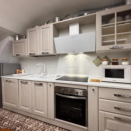 Casa Manzoni - Larihome A84 * Gravedona