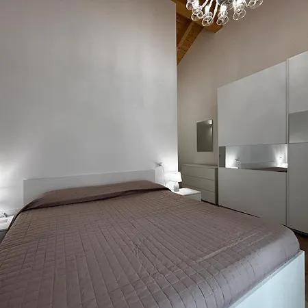 Casa Manzoni - Larihome A84 Apartment *