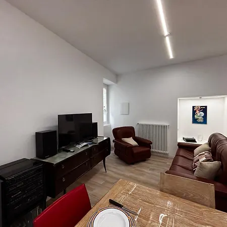 Apartment Casa Manzoni - Larihome A84 *